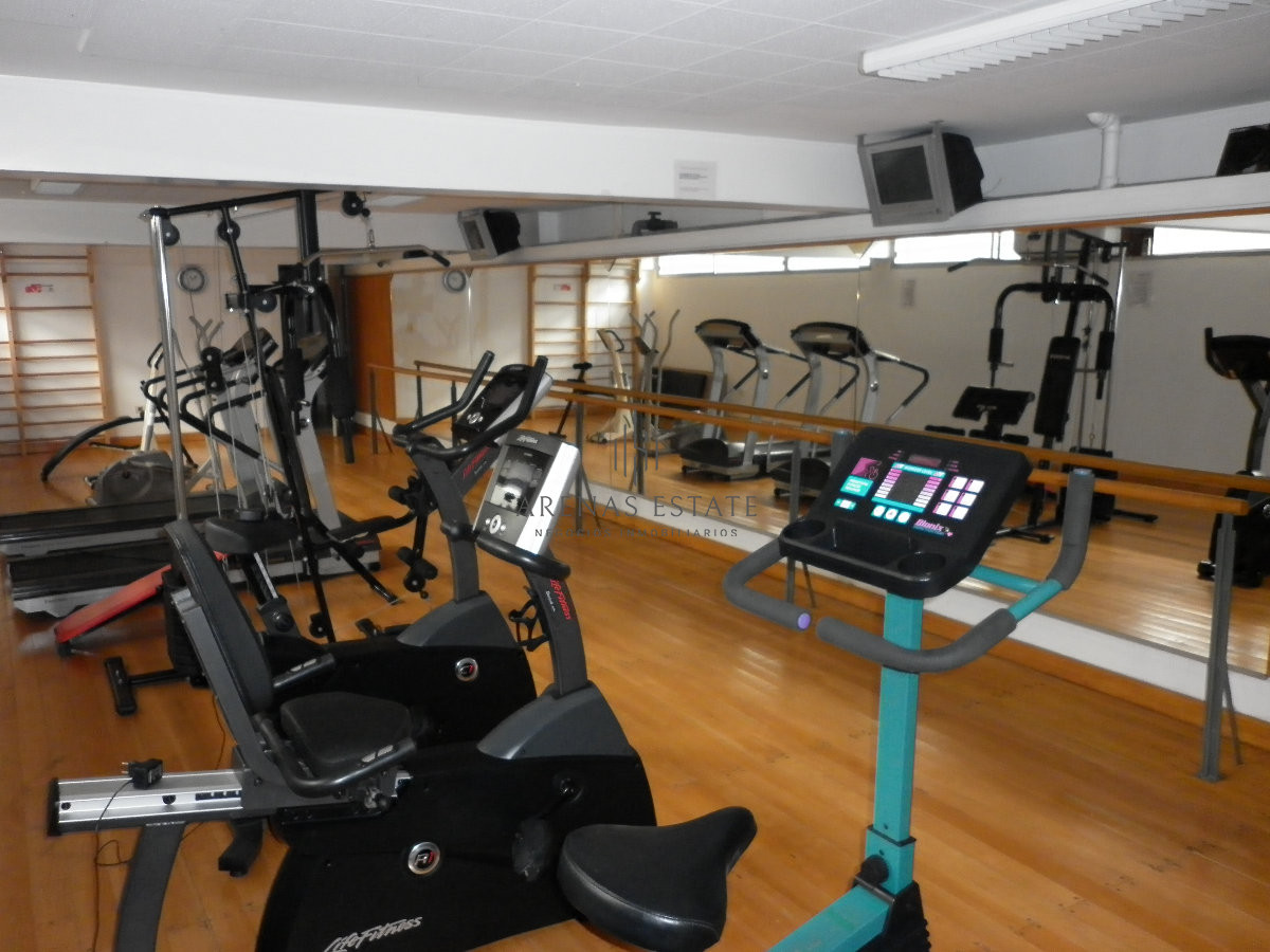 Apartamento ID.4607 - Apartamento en venta de dos dormitorios con garaje en peninsula