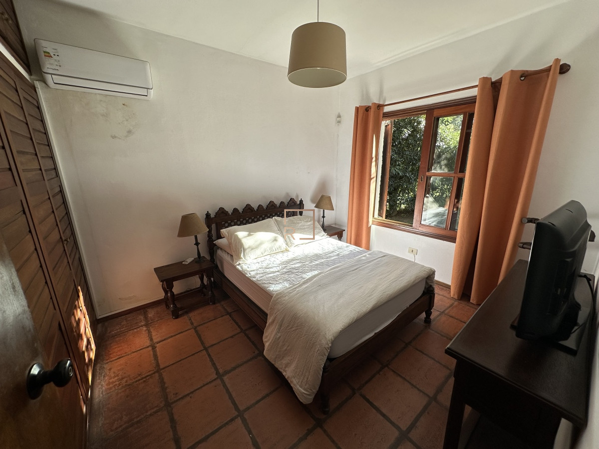 Casa ID.353 - Hermoso chalet con piscina