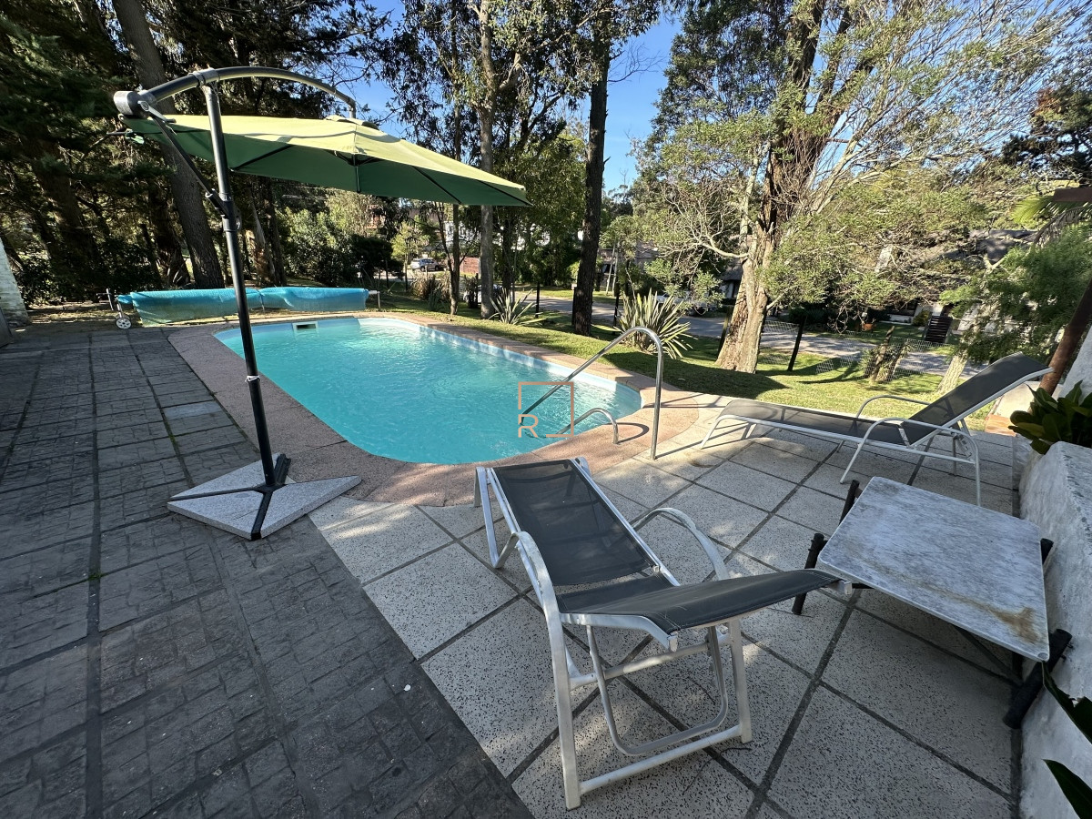 Casa ID.353 - Hermoso chalet con piscina