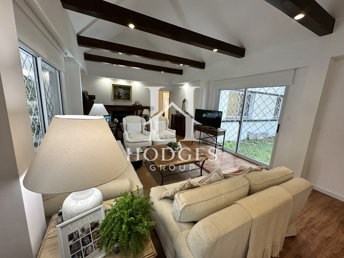 Casa ID.52 - Amplia casa en venta para entrar completa
