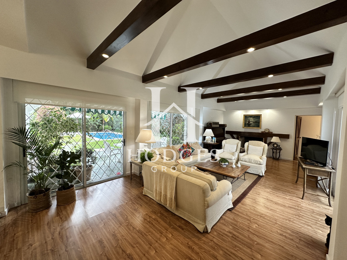 Casa ID.52 - Amplia casa en venta para entrar completa