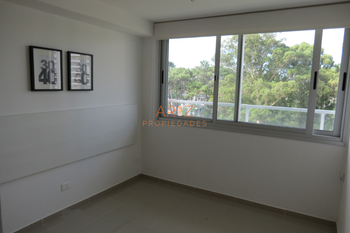 Apartamento ID.2014 - Apartamento de 3 dormitorios en venta y alquiler en Roosevelt
