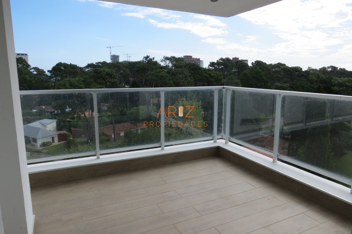 Apartamento ID.2014 - Apartamento de 3 dormitorios en venta y alquiler en Roosevelt