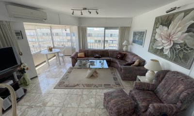 Apartamento de 3 dormitorios con vista al mar