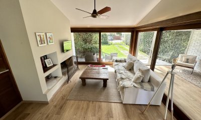 Chalet totalmente remodelado en excelente ubicación