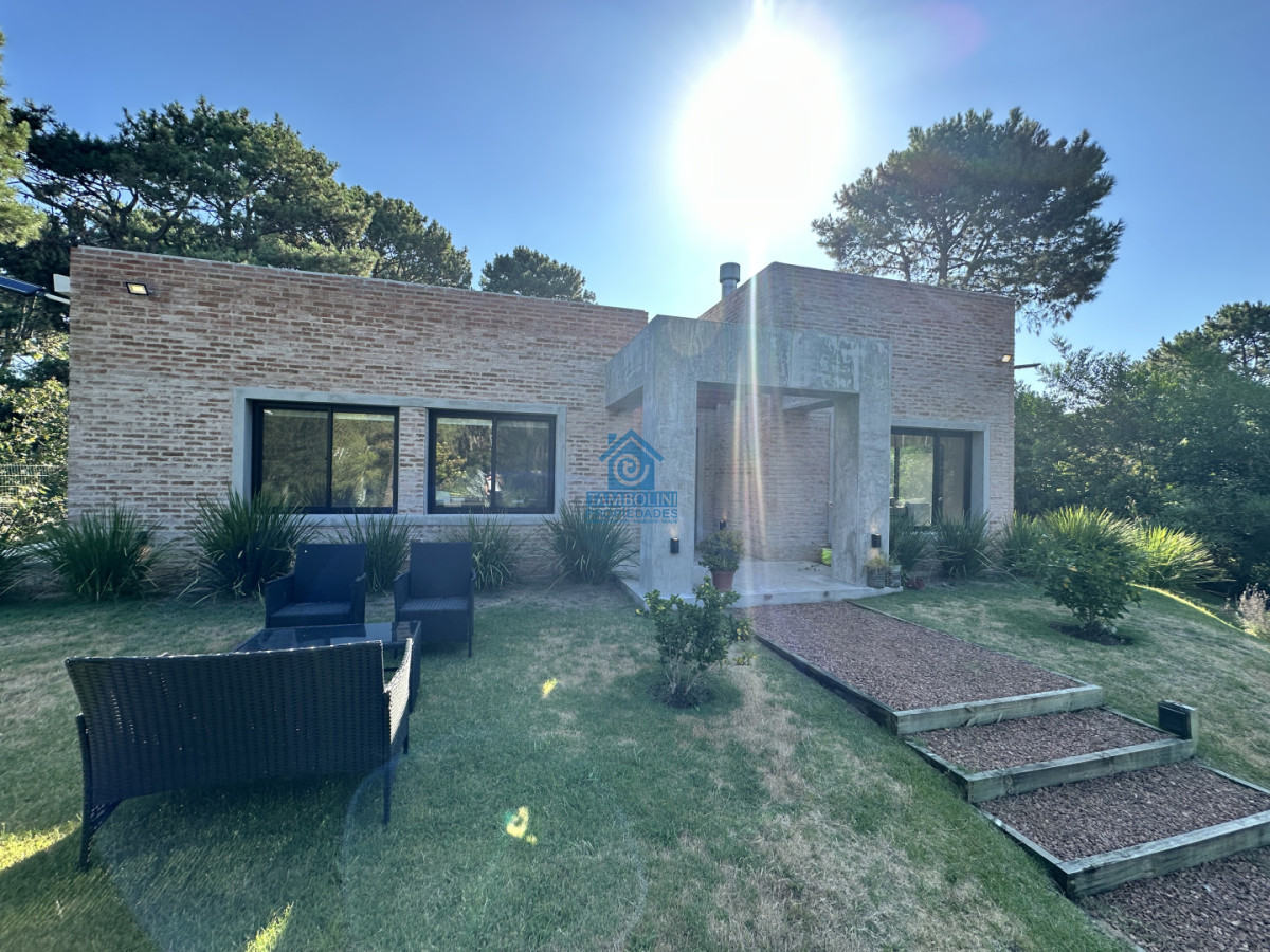 Casa ID.1039 - Hermosa casa ideal para vivir todo el año en Club del Lago - Tío Tom