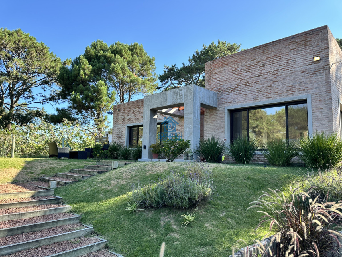 Casa ID.1039 - Hermosa casa ideal para vivir todo el año en Club del Lago - Tío Tom