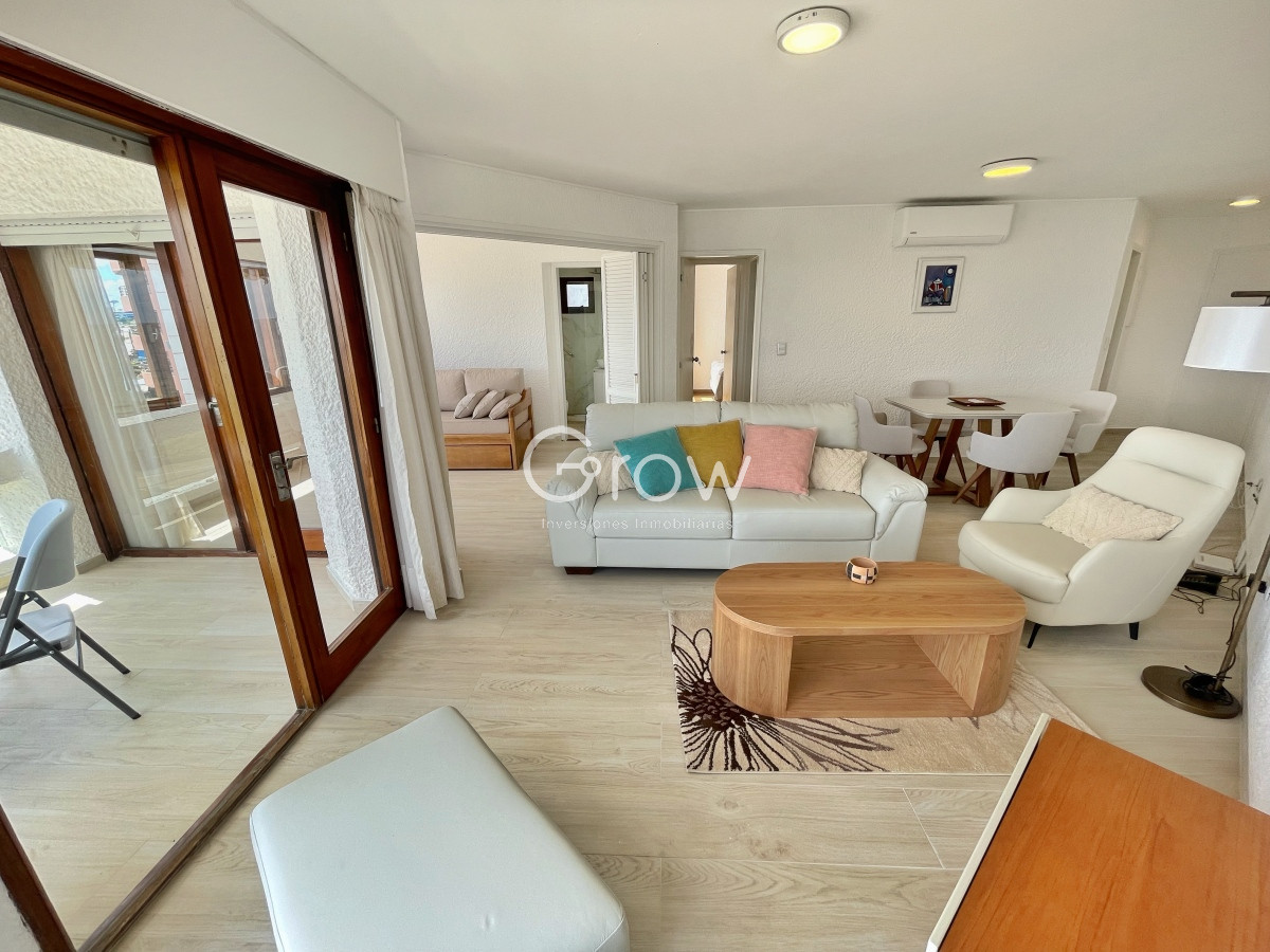 Apartamento ID.3453 - Primera linea Playa Mansa, 2 dormitorios 