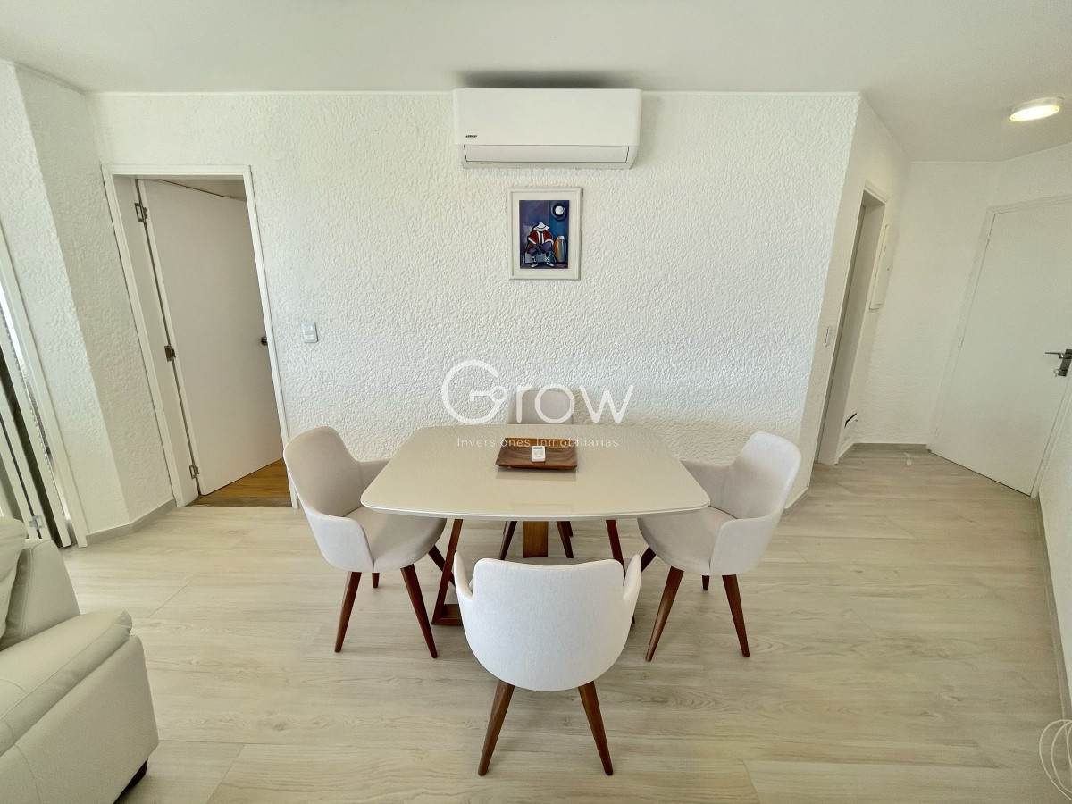 Apartamento ID.3453 - Primera linea Playa Mansa, 2 dormitorios 