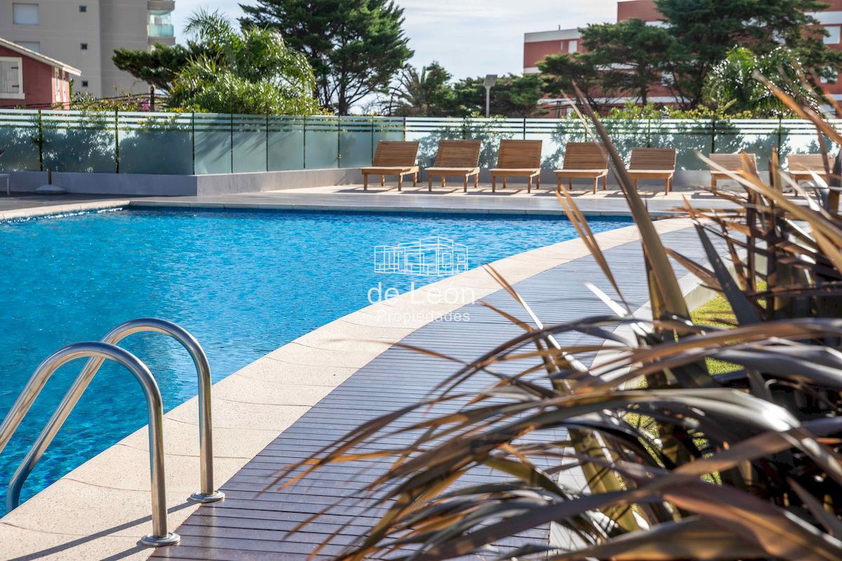 Apartamento ID.15178 - En venta, piso alto con excelente vista en torre de categoría primeras paradas de la mansa