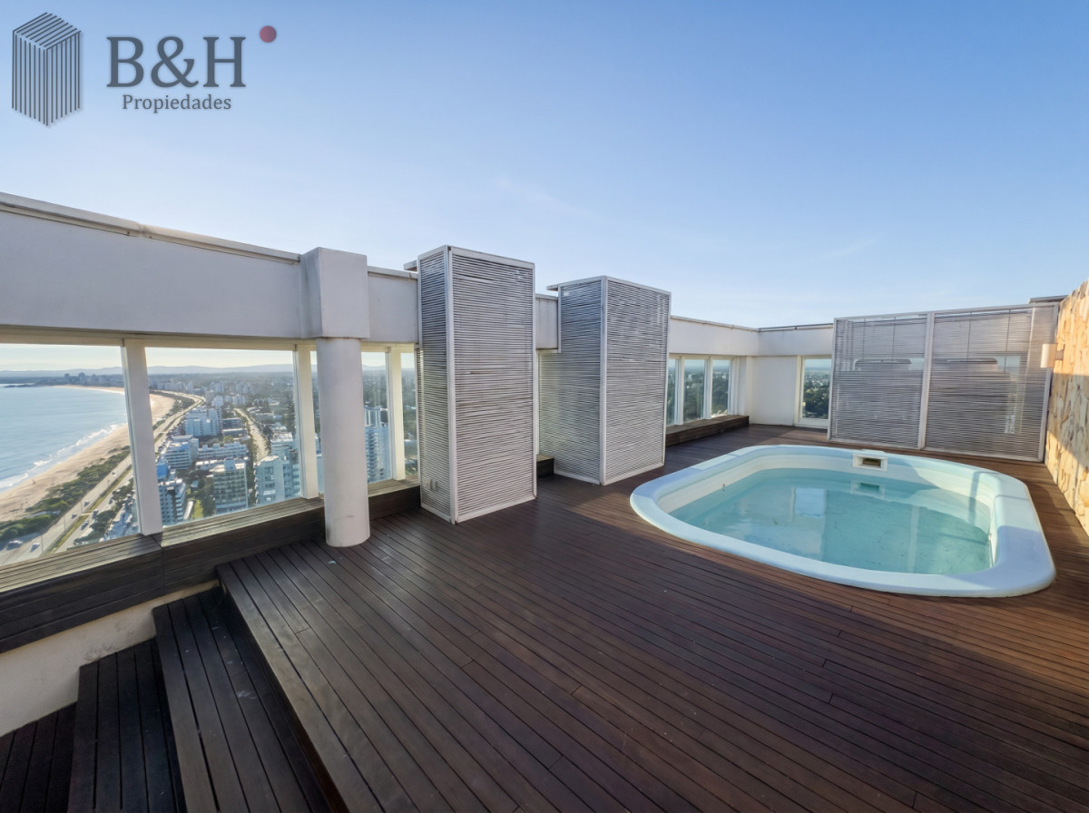 Apartamento ID.7808 - Exclusivo Penthouse en Torre Aquarela, piscina de uso exclusivo con vista a Punta Ballena