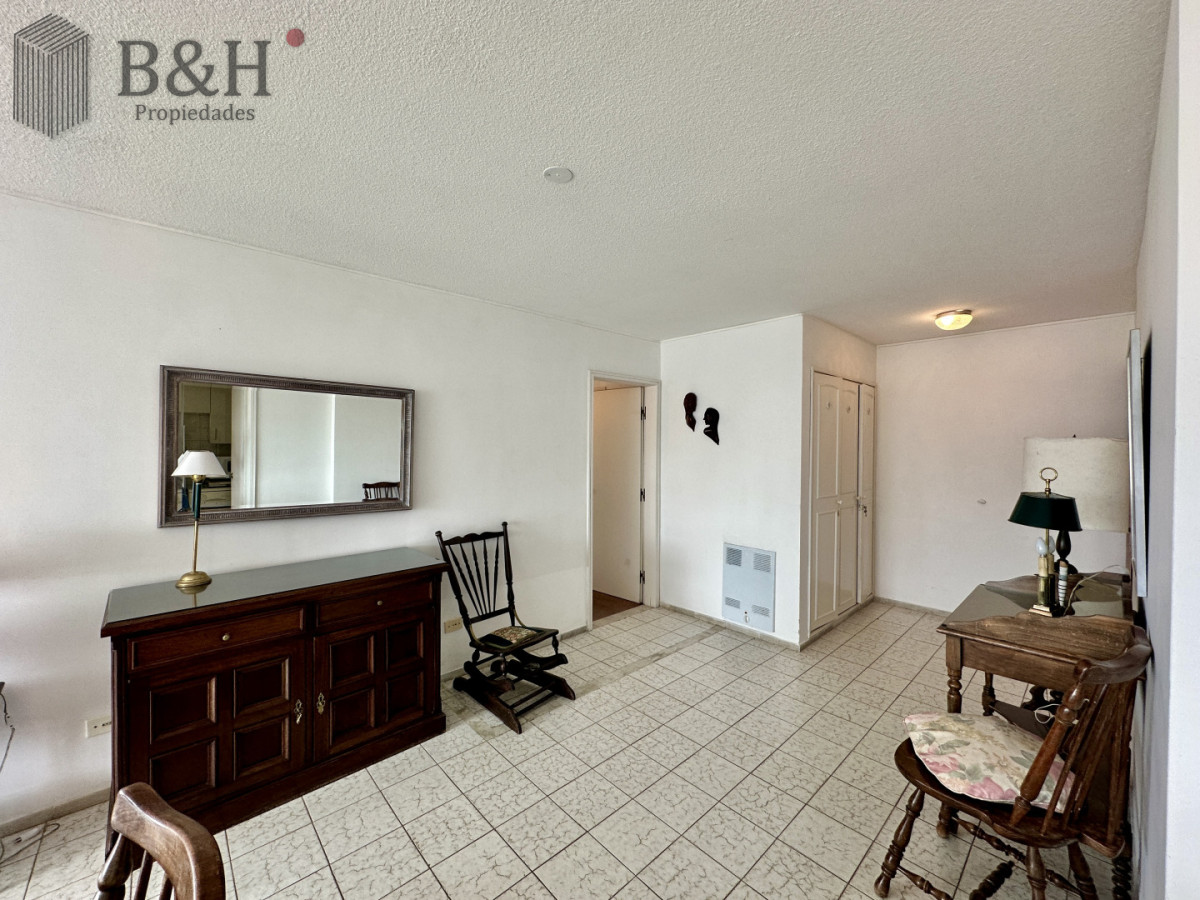 Apartamento ID.7752 - Apartamento en venta de dos dormitorios con garaje en peninsula