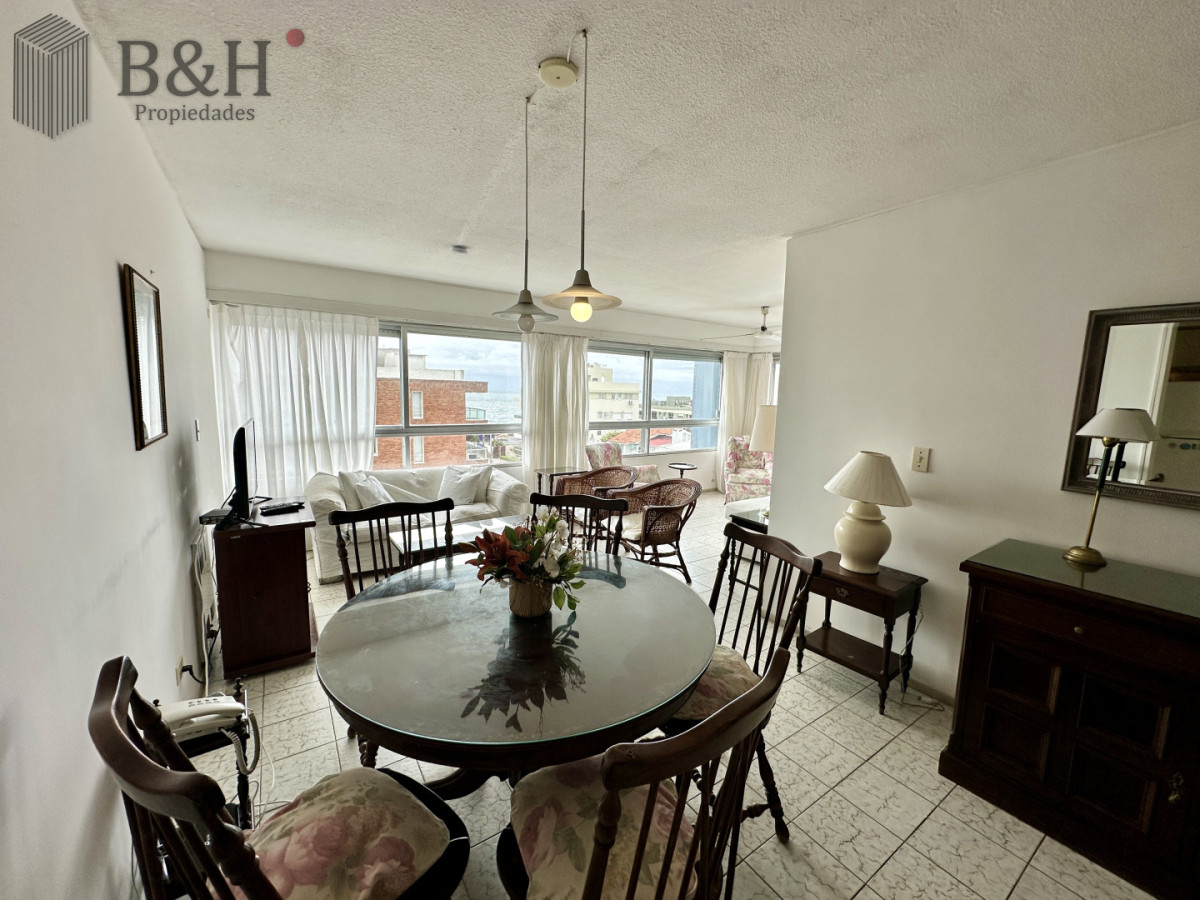 Apartamento ID.7752 - Apartamento en venta de dos dormitorios con garaje en peninsula