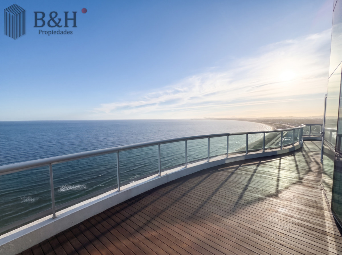 Apartamento ID.7808 - Exclusivo Penthouse en Torre Aquarela, piscina de uso exclusivo con vista a Punta Ballena