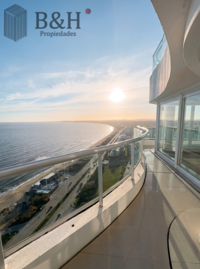 Apartamento ID.7808 - Exclusivo Penthouse en Torre Aquarela, piscina de uso exclusivo con vista a Punta Ballena