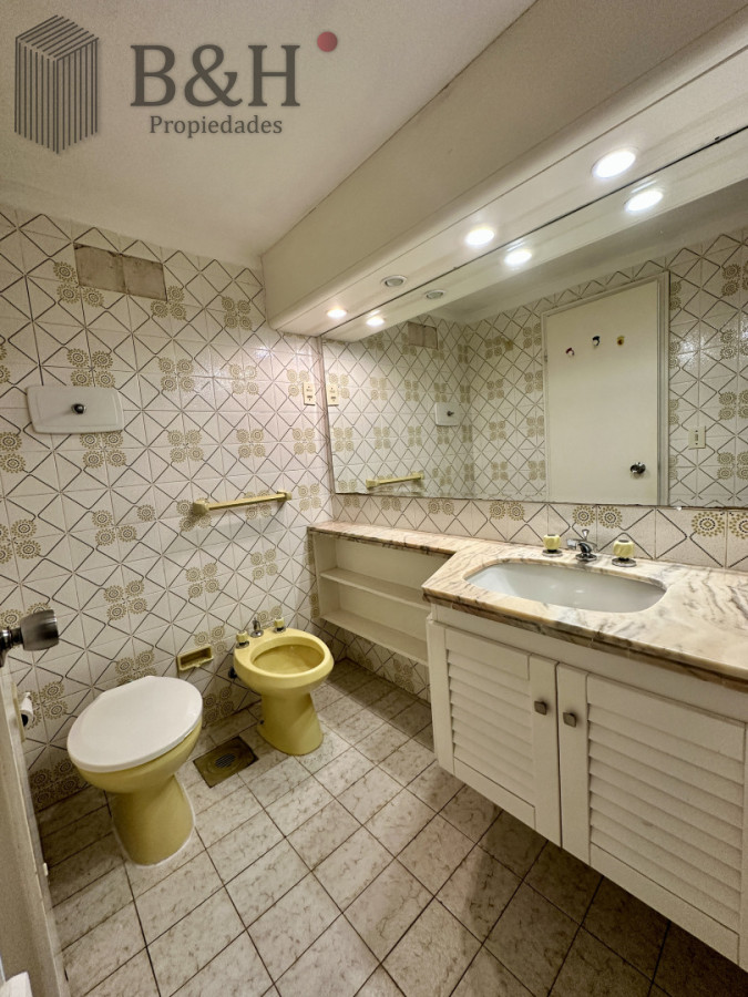 Apartamento ID.7752 - Apartamento en venta de dos dormitorios con garaje en peninsula