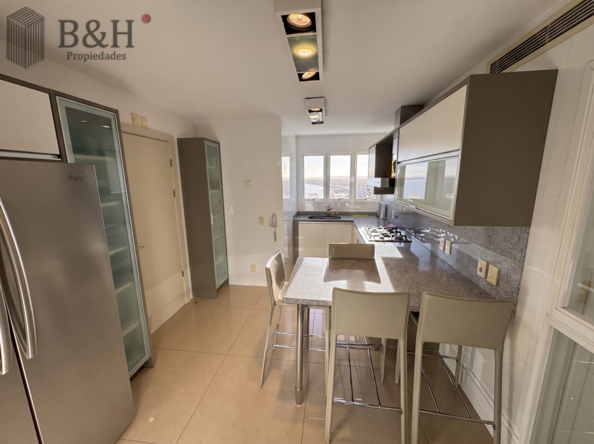 Apartamento ID.7808 - Exclusivo Penthouse en Torre Aquarela, piscina de uso exclusivo con vista a Punta Ballena