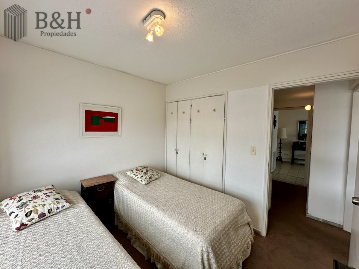 Apartamento ID.7752 - Apartamento en venta de dos dormitorios con garaje en peninsula