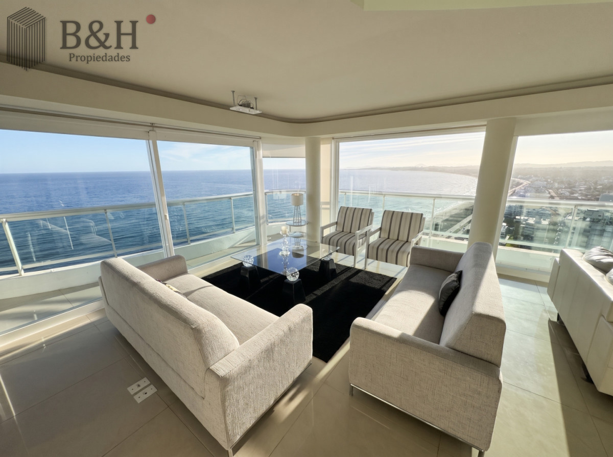 Apartamento ID.7808 - Exclusivo Penthouse en Torre Aquarela, piscina de uso exclusivo con vista a Punta Ballena