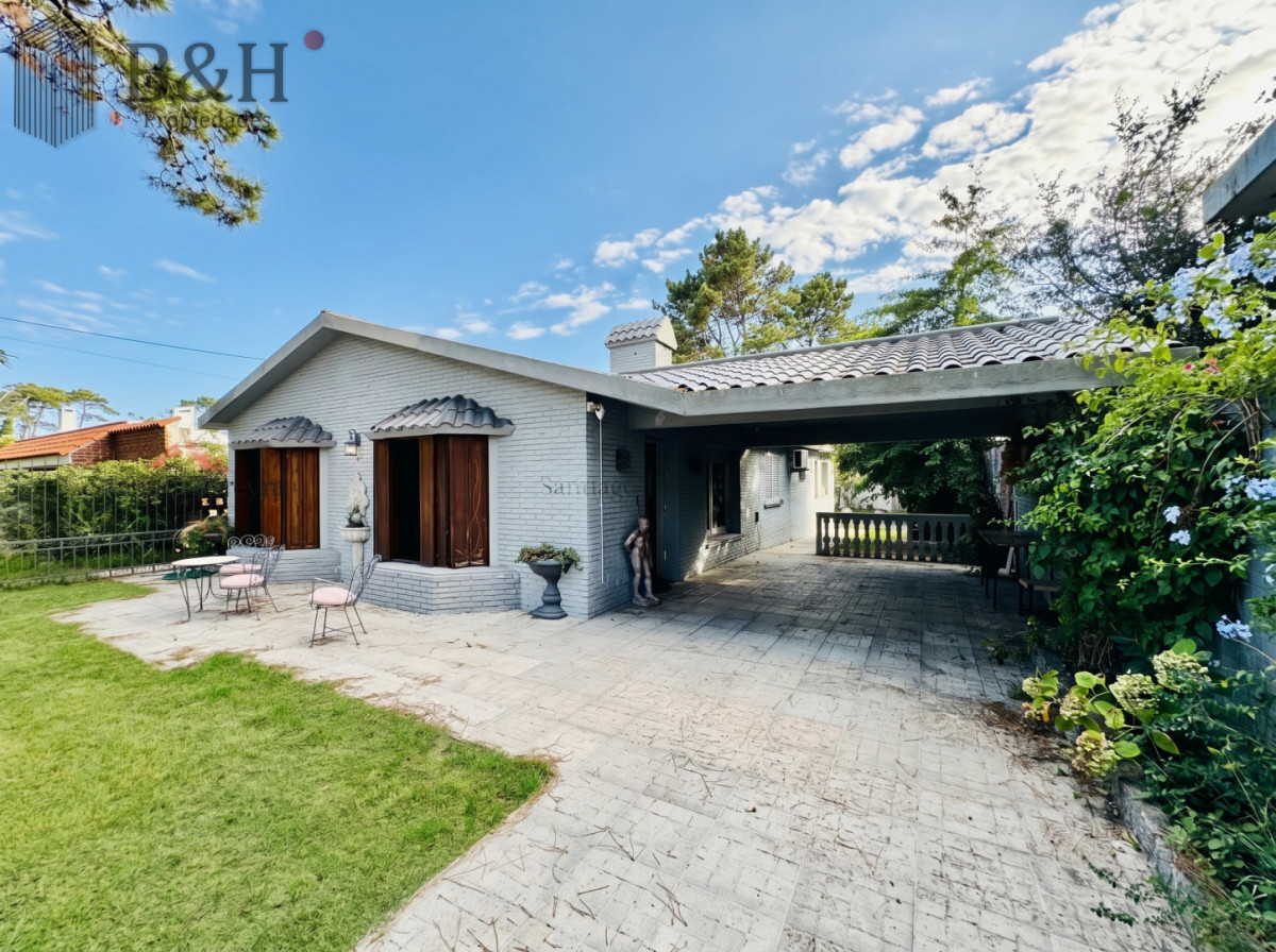 Casa ID.7182 - Casa de 4 dormitorios en Playa Mansa