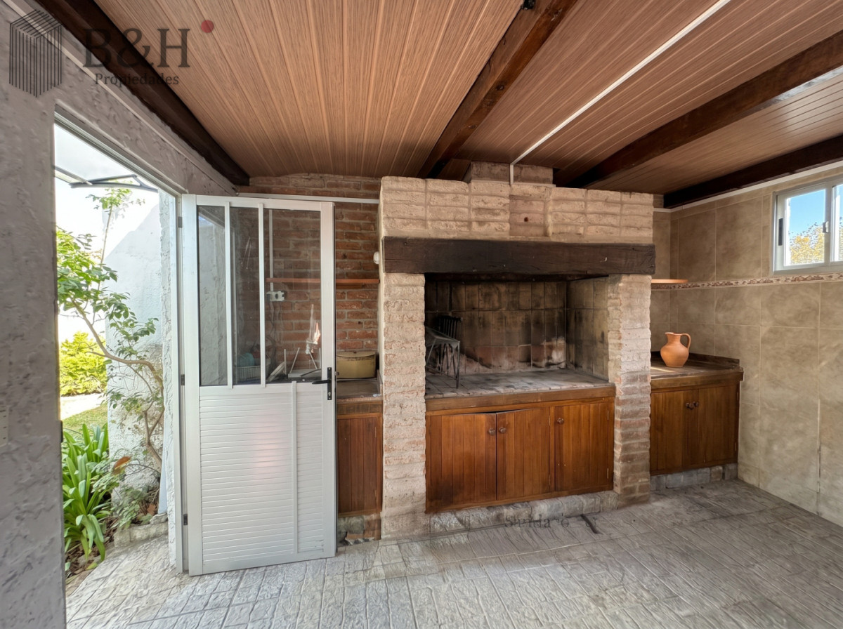 Casa ID.7182 - Casa de 4 dormitorios en Playa Mansa