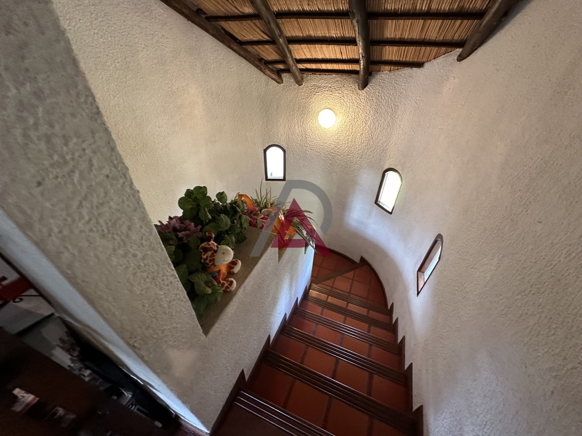 Casa ID.102 - Muy buen chalet en venta en Pinares 