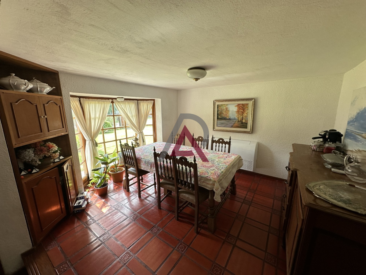 Casa ID.102 - Muy buen chalet en venta en Pinares 