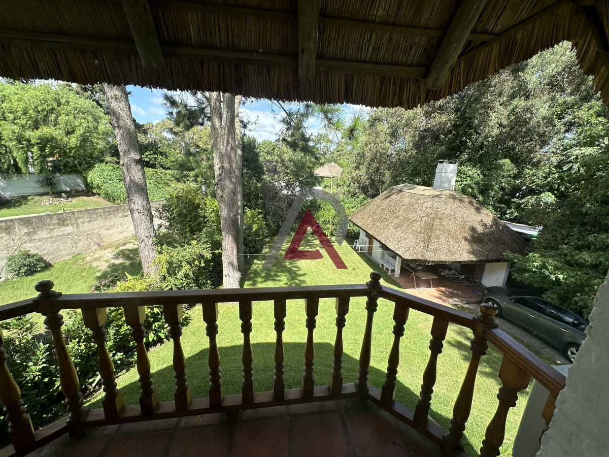 Casa ID.102 - Muy buen chalet en venta en Pinares 