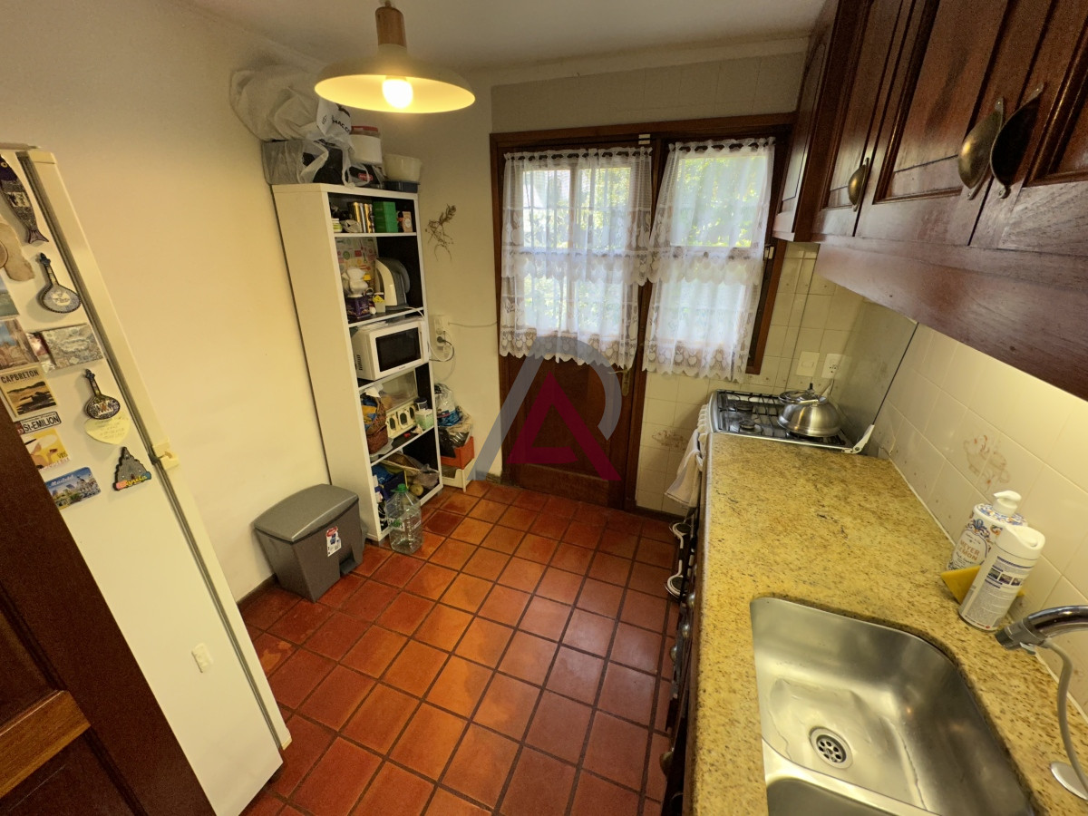 Casa ID.102 - Muy buen chalet en venta en Pinares 