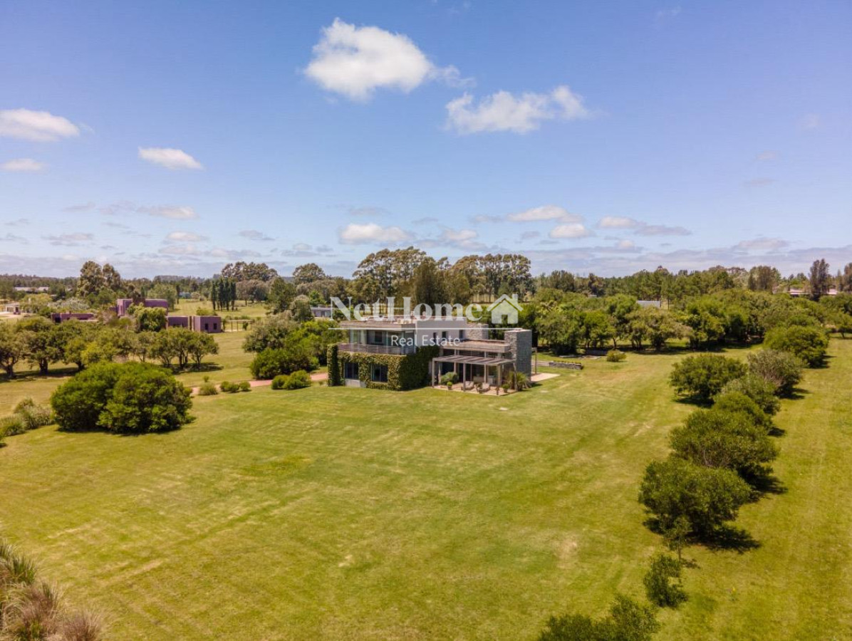 Casa ID.658 - Hermosa casa en venta en barrio Privado