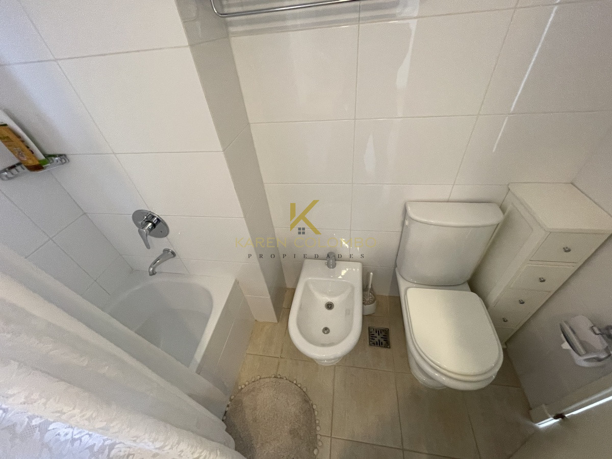 Apartamento ID.21094769 - Amplio Apartamento de 3 dormitorios + dependencia a 100 metros Del Mar