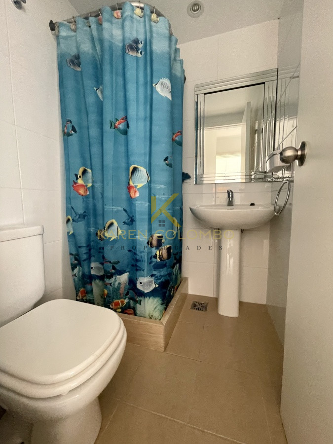 Apartamento ID.21094769 - Amplio Apartamento de 3 dormitorios + dependencia a 100 metros Del Mar