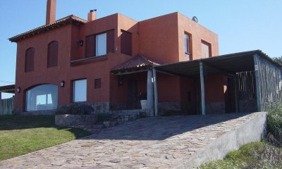 Hermoso chalet con vista al Mar en el Chorro, Manantiales