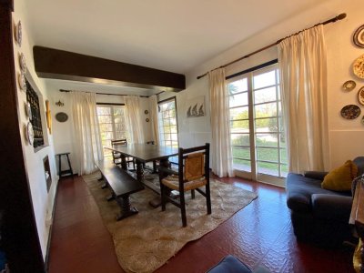 en venta y alquiler, casa con gran jardín y excelente ubicación . - nlv220923c