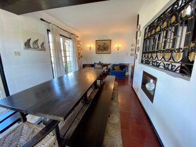 en venta y alquiler, casa con gran jardín y excelente ubicación . - nlv220923c