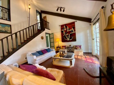 en venta y alquiler, casa con gran jardín y excelente ubicación . - nlv220923c