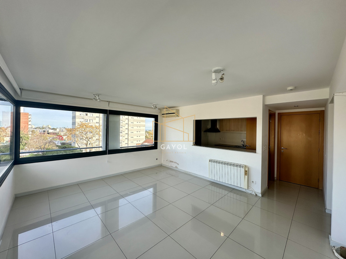 Apartamento ID.432 - Cómodo apartamento para vivienda u oficina en torre de categoría en Maldonado