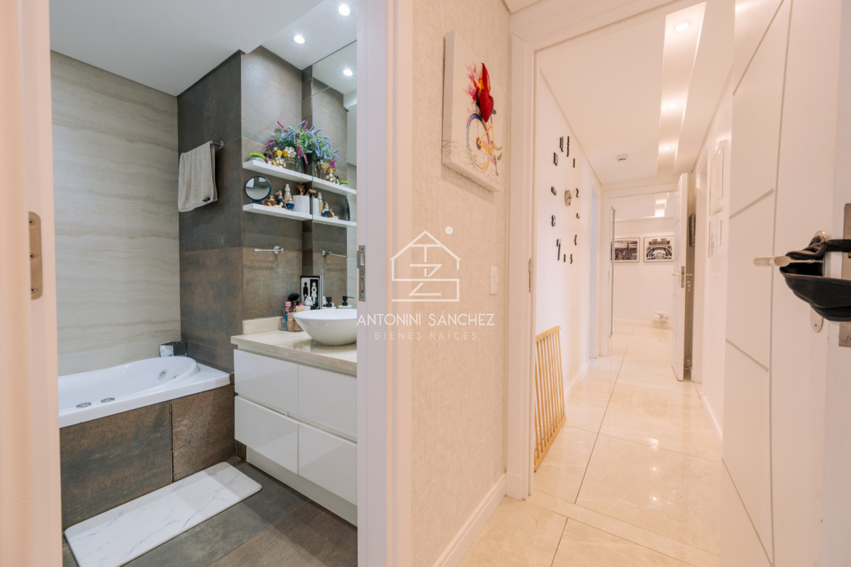 Apartamento ID.1540 - Venta Apartamento Mansa Punta del este