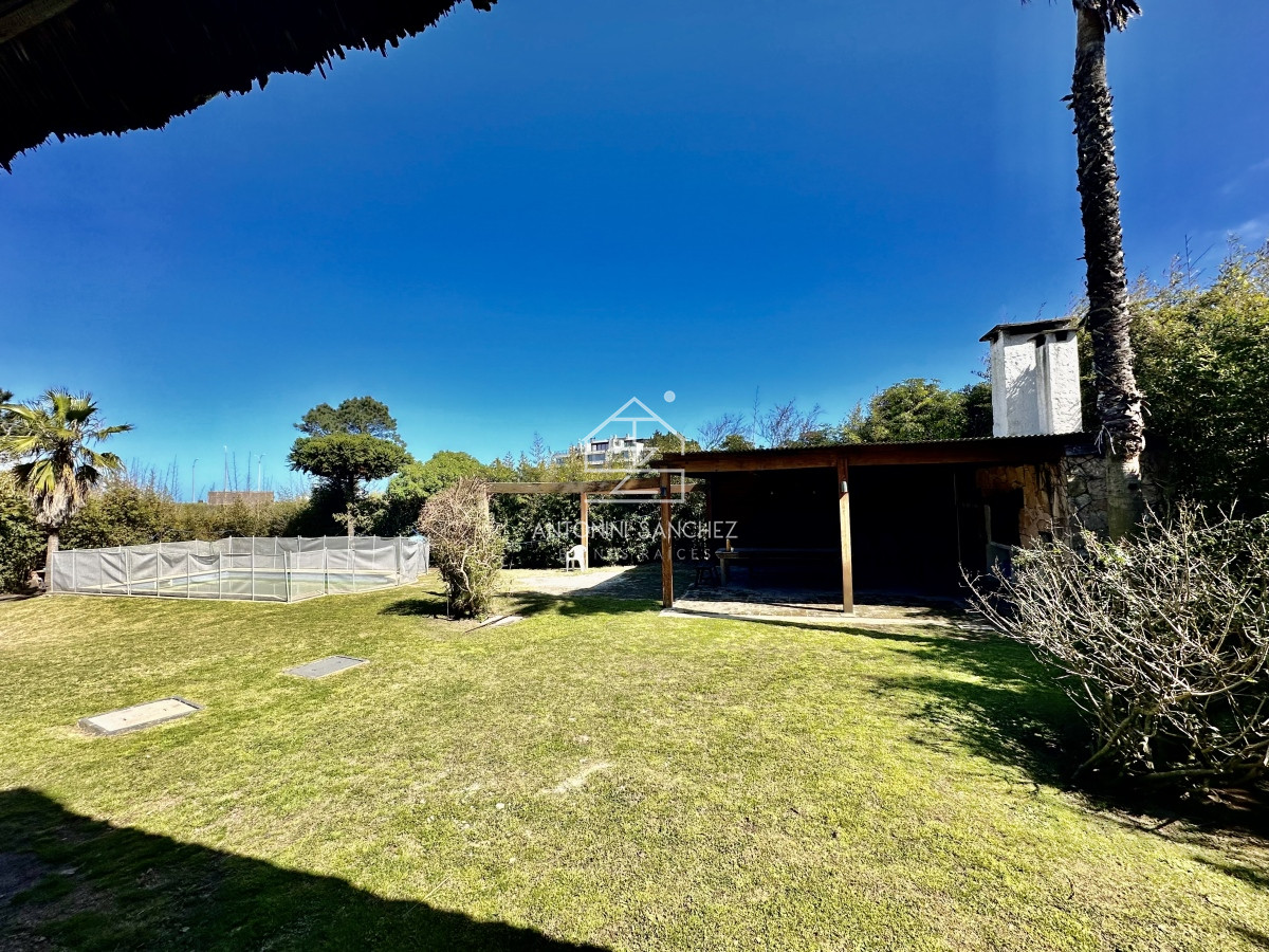 Casa ID.1528 - Casa con pileta a 1 cuadra de la Playa Ideal familias grandes