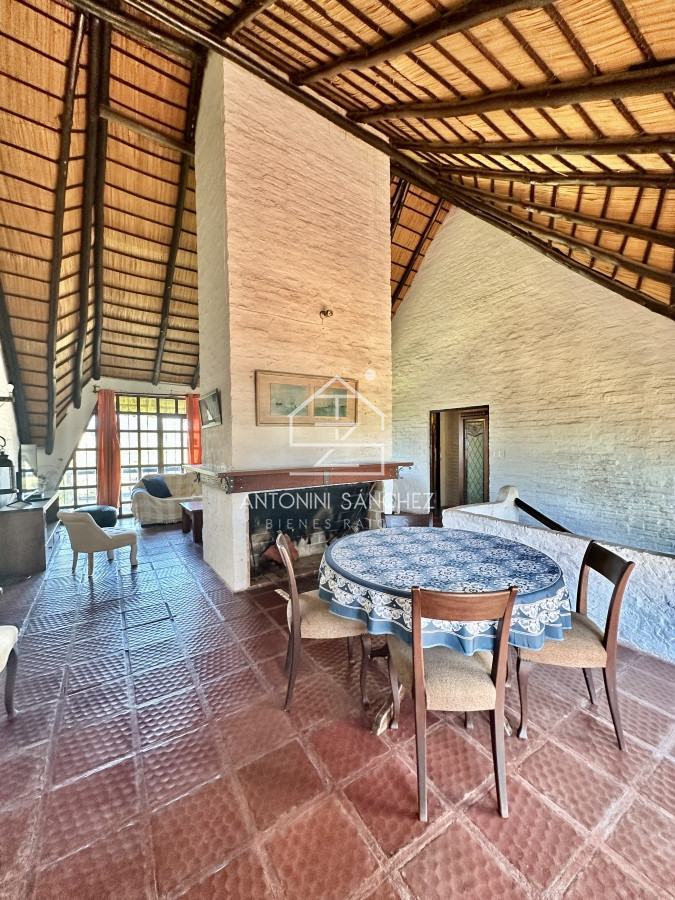Casa ID.1528 - Casa con pileta a 1 cuadra de la Playa Ideal familias grandes