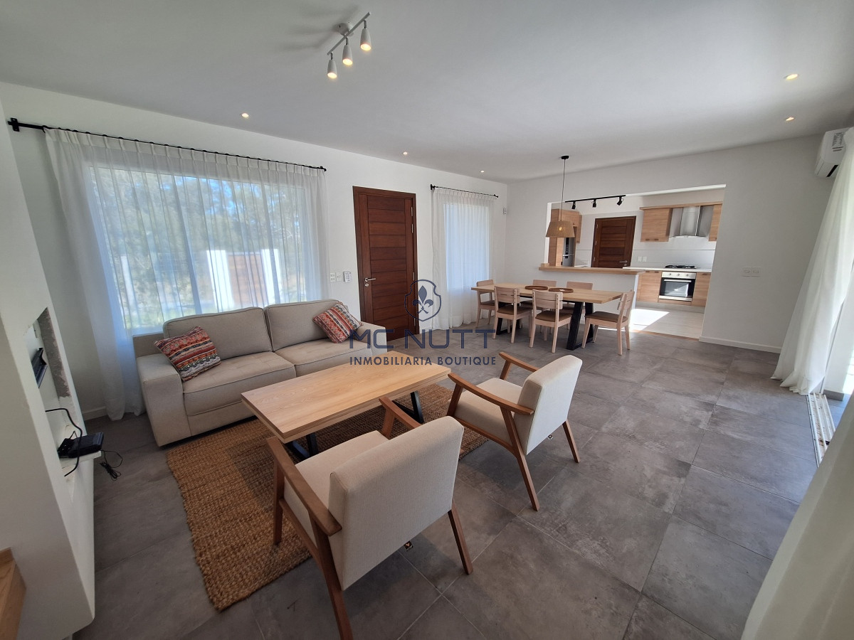 Casa ID.886/ - Casa a estrenar en la barra con piscina para la venta