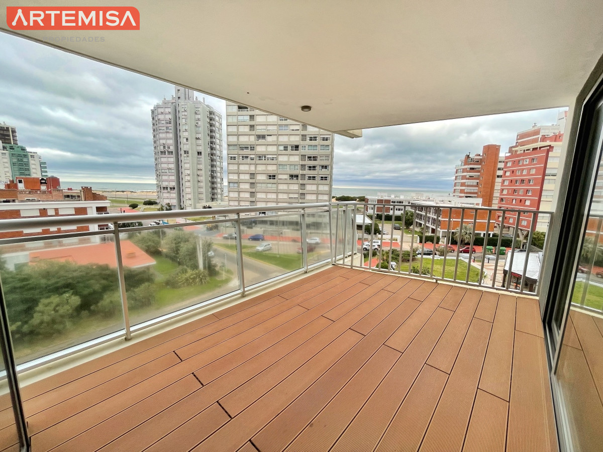 Apartamento ID.573 - Apartamento a pasos de playa brava, 2 dormitorios