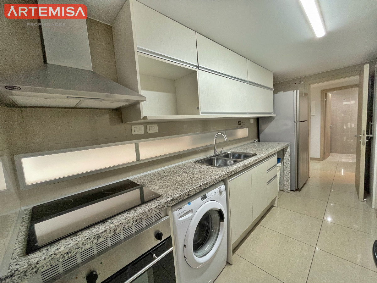 Apartamento ID.573 - Apartamento a pasos de playa brava, 2 dormitorios