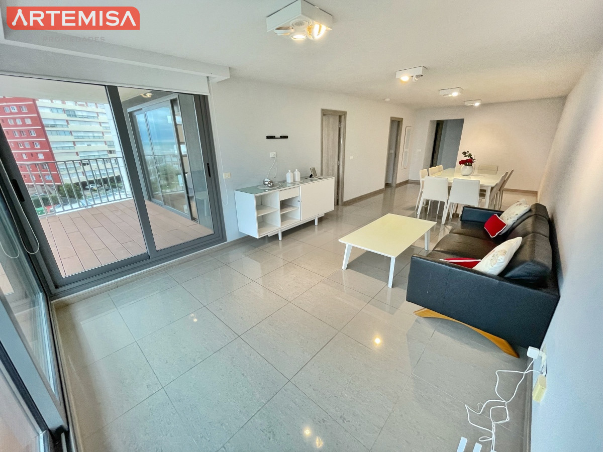 Apartamento ID.573 - Apartamento a pasos de playa brava, 2 dormitorios