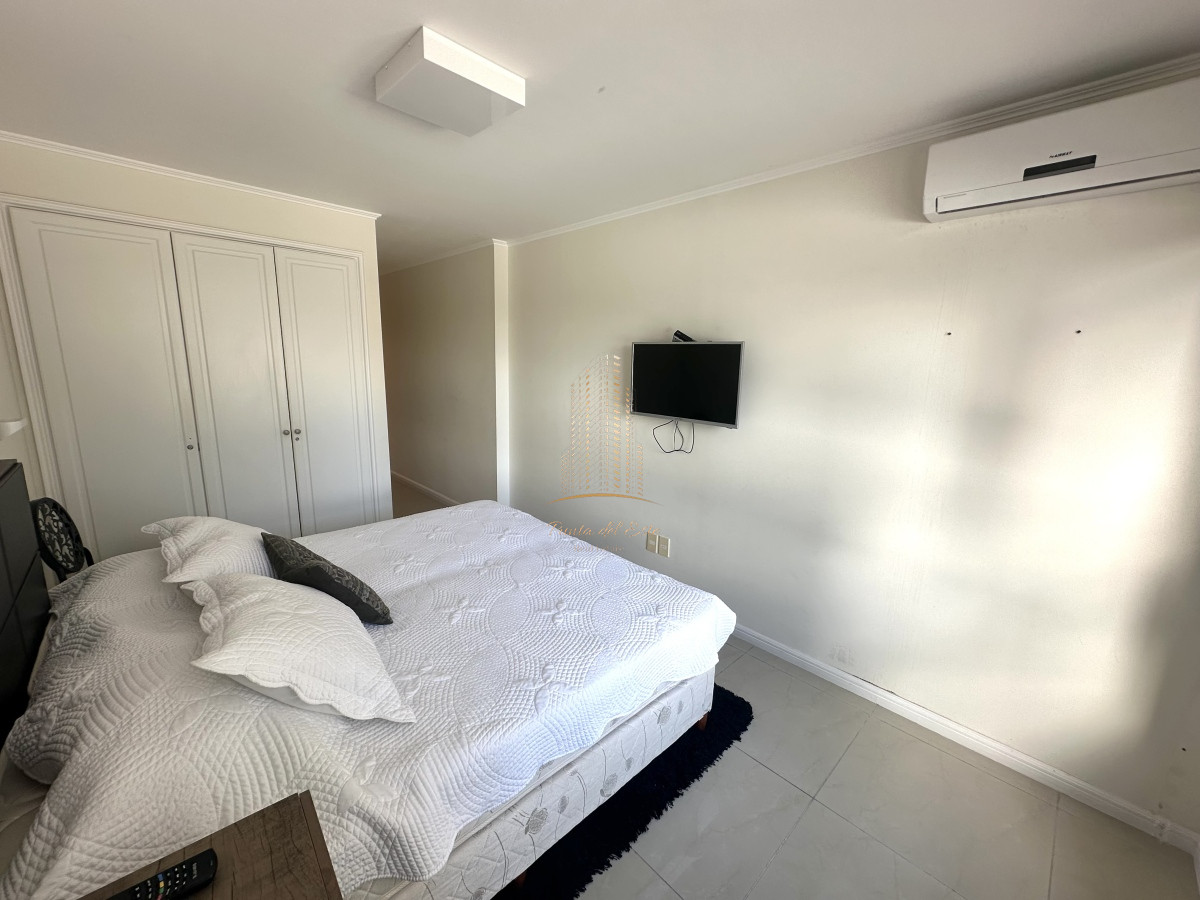 Apartamento ID.908 - Excelente apartamento en alquiler temporal en Punta del Este frente al mar 