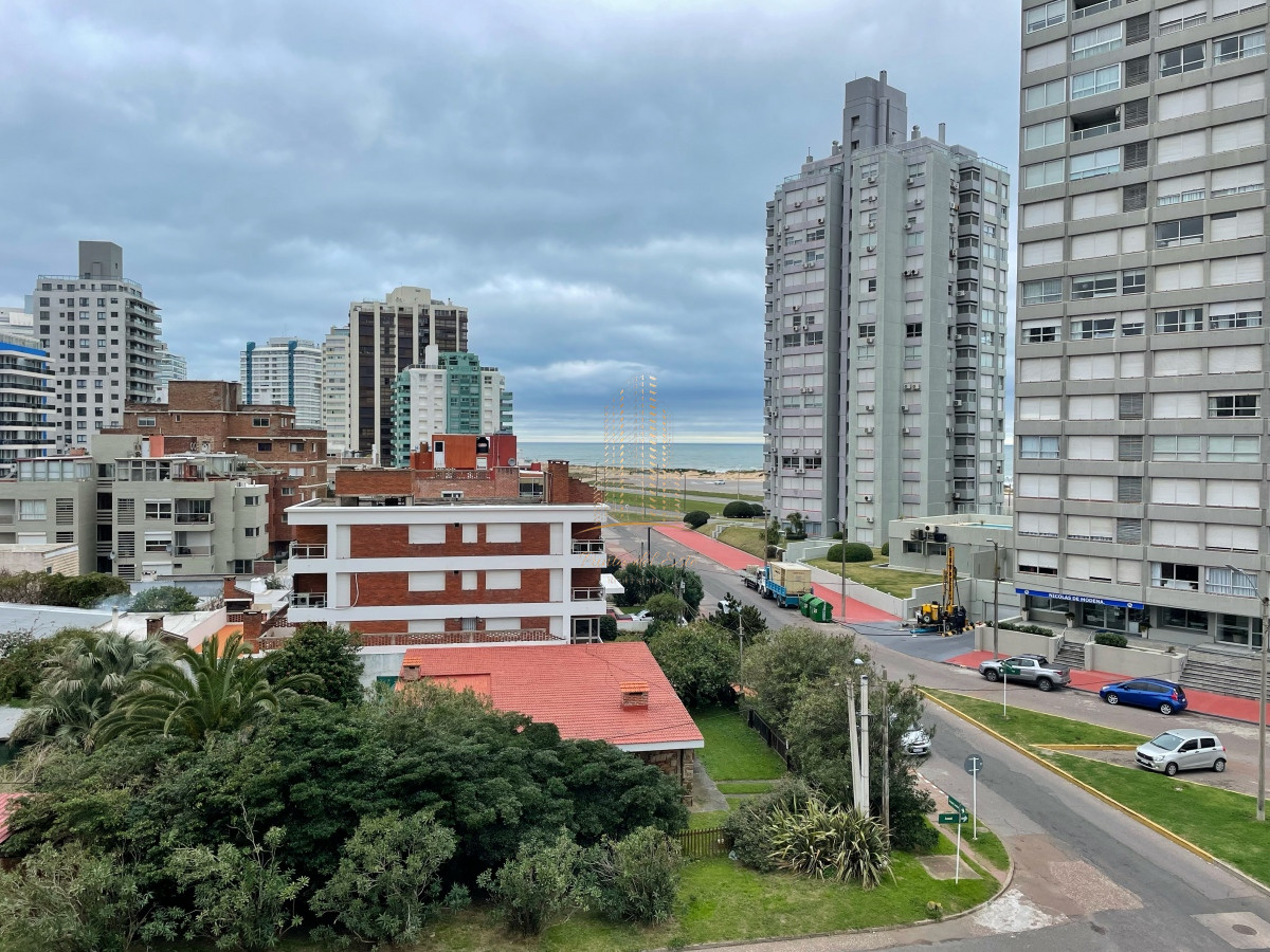 Apartamento ID.662 - Apartamento a pasos de playa brava, 2 dormitorios