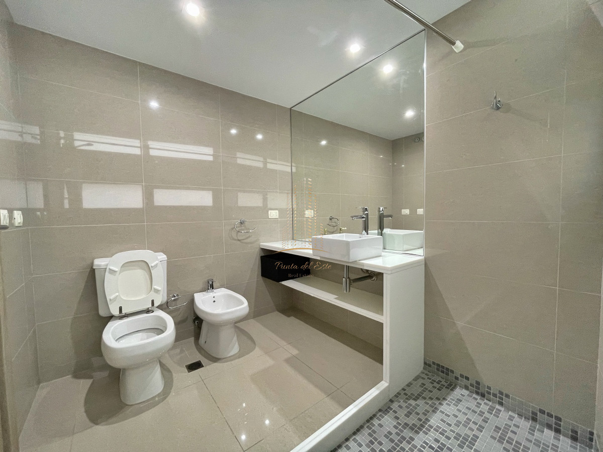 Apartamento ID.662 - Apartamento a pasos de playa brava, 2 dormitorios