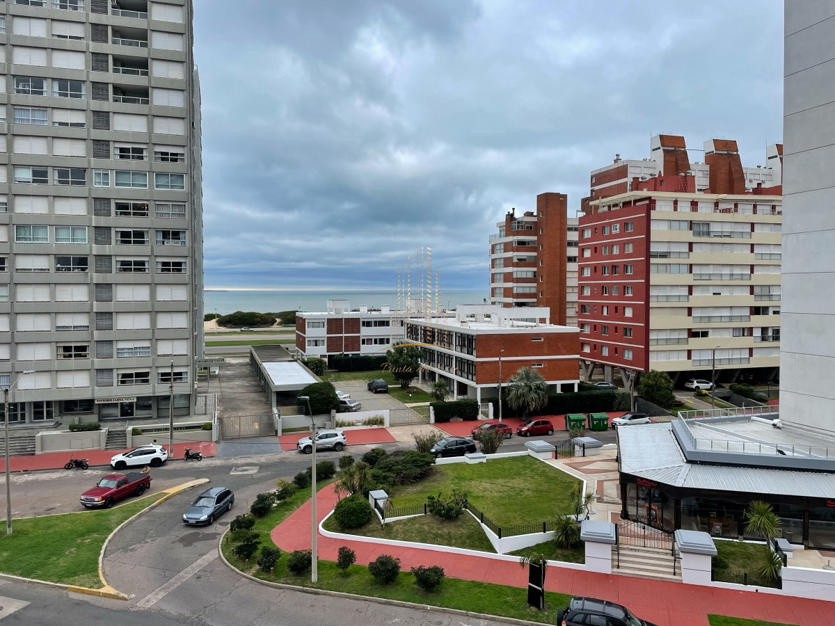Apartamento ID.662 - Apartamento a pasos de playa brava, 2 dormitorios
