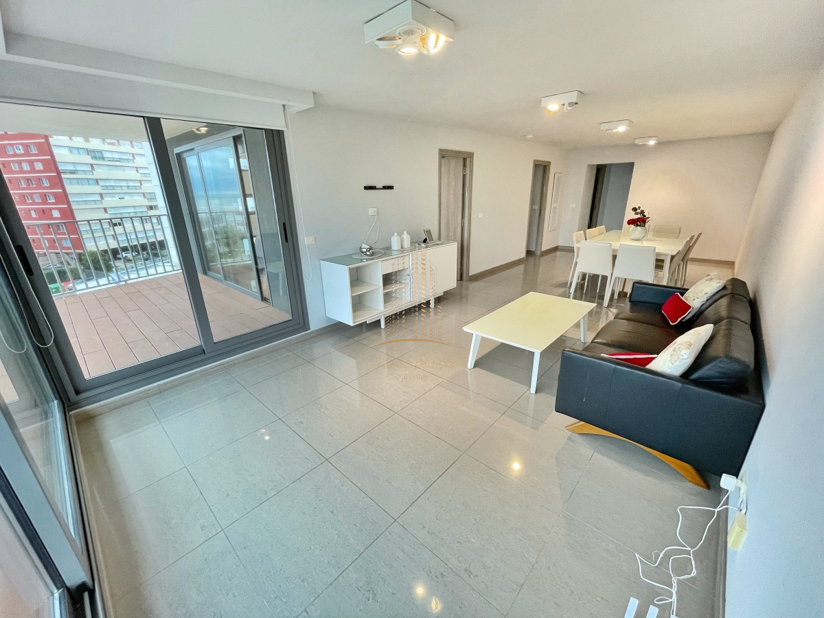 Apartamento ID.662 - Apartamento a pasos de playa brava, 2 dormitorios