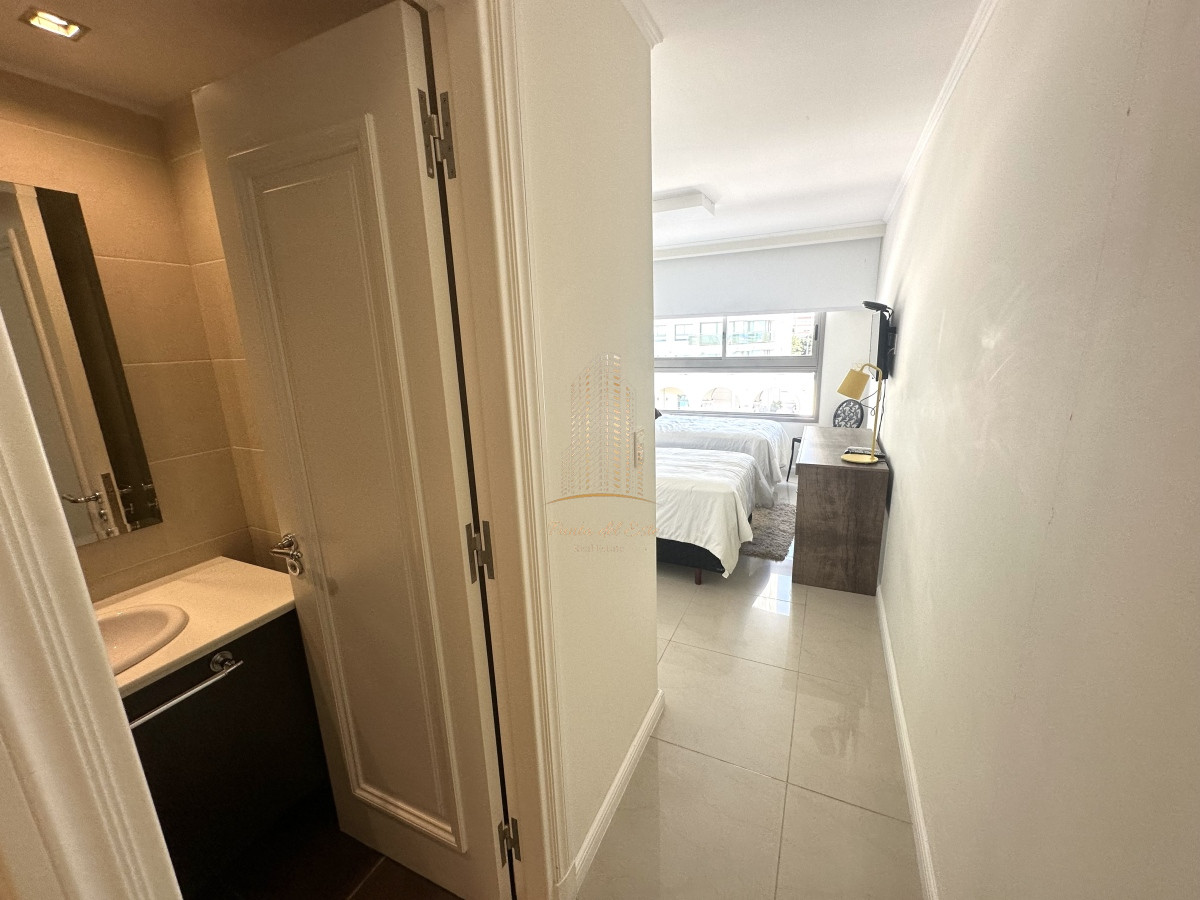 Apartamento ID.908 - Excelente apartamento en alquiler temporal en Punta del Este frente al mar 